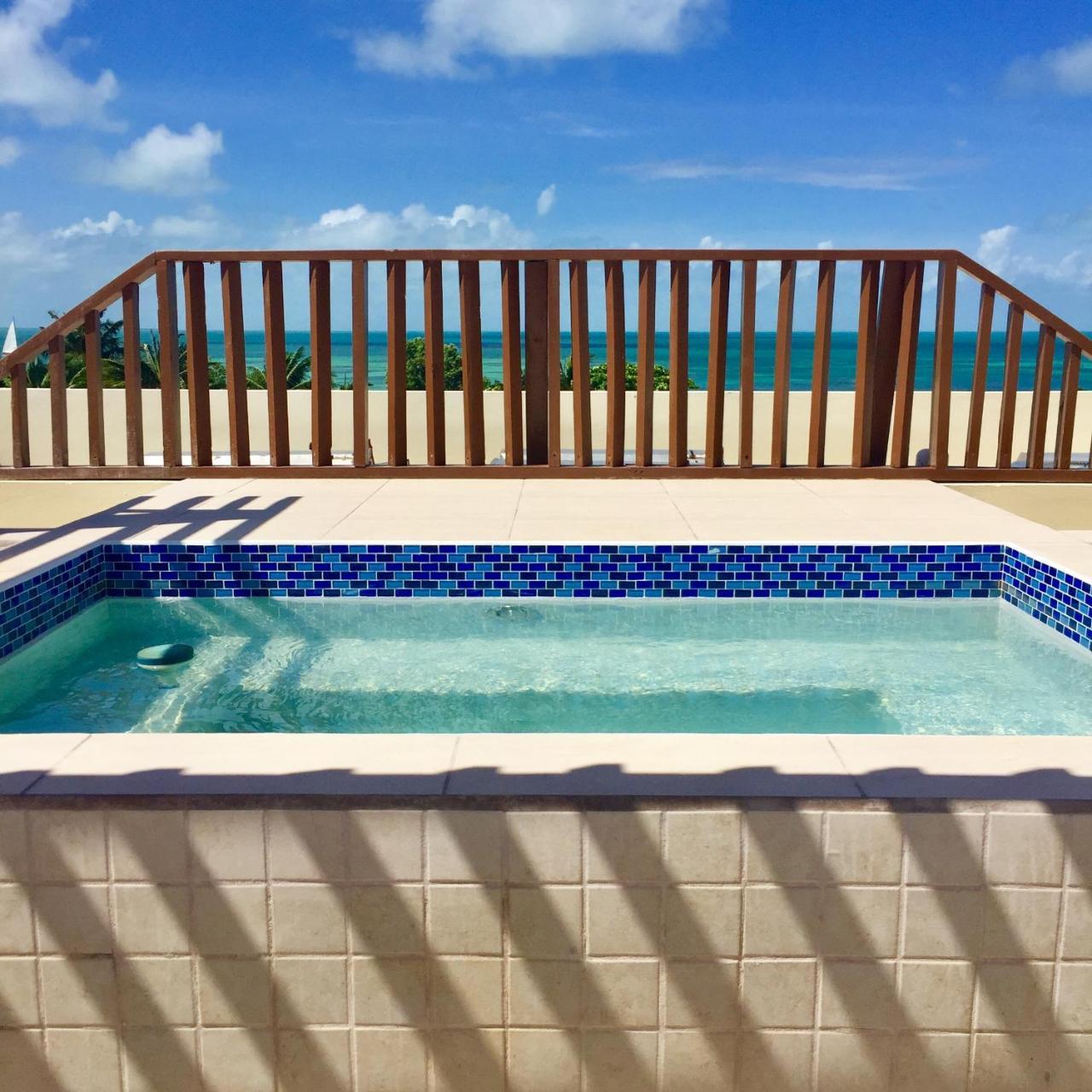 Caye Reef Condos Кайе Колкер Екстериор снимка